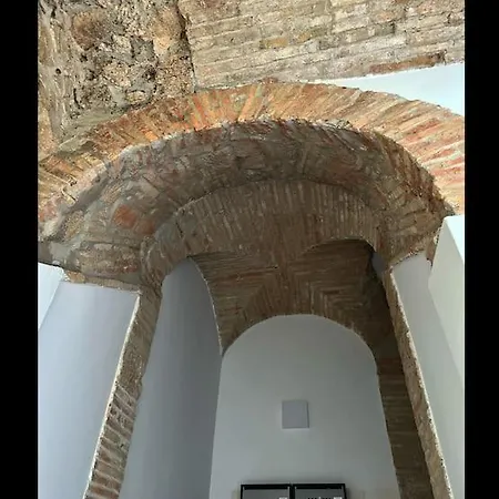 Mansarda Centro Storico Caprilla Guest Flat